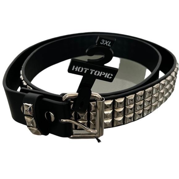 Hot Topic Accessories - Hot Topic 3 Row Pyramid Belt In Black & Silver Size 3X